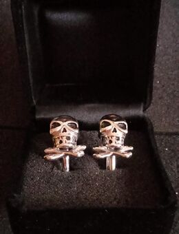 Totenkopf-Manschettenknöpfe, 925er Silber. - Essen