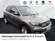 VW T-Cross, 1.0 TSI Life L&S, Jahr 2021 - Berlin