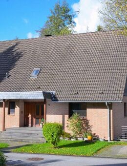 Gepflegtes Zweifamilienhaus mit viel Platz für Familie und Generationen - ideal für Eigennutzer oder Kapitalanleger - Odenthal