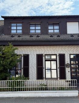 IMMOBILIEN GUMNIOR präsentiert: großzügige Maisonettewohnung im Herzen von Neuenkirchen - Neuenkirchen (Nordrhein-Westfalen)