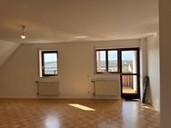 Großzügige 3-Zimmer Wohnung mit EBK, Balkon, Kellerraum und Carport in Höchstadt - Höchstadt (Aisch)