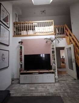Außergewöhnlich attraktive Wohnung über 2 Etagen, mit Balkon und Blick über Kitzingen Stadtzentrum !! Sehr guter Grundriss :-) - Kitzingen
