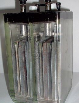 Heiz-Akku, 4V, Bleibatterie, Bleiakku für alte Röhrenradios - Sinsheim Zentrum