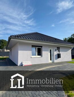 EBENERDIG WOHNEN: Neubau-Bungalow in Neumünster. - Neumünster