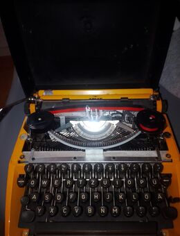 Adler Triumph schreibmaschine - Gilserberg
