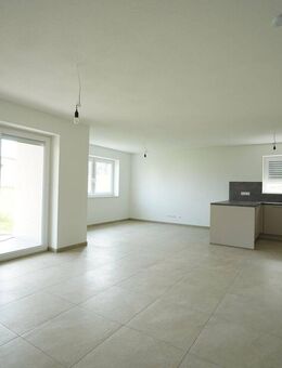 Erstbezug in Wallhausen: Traumhafte 4Zi-Wohnung mit Einbauküche, Balkon, barrierefrei - Wallhausen (Baden-Württemberg)
