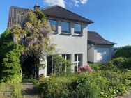 Einfamilienhaus "Pellenzblick" + Einliegerwohnung - Großzügiges Wohnen mit unverbaubarer Weitsicht - Nickenich