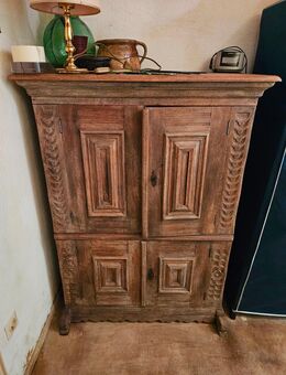massiver belgischer Eiche-Schrank (guter Zustand) - Ratingen