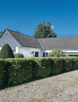 Schönes Einfamilienhaus in begehrter Lage von Solingen mit Ausbaureserve - Solingen (Klingenstadt)