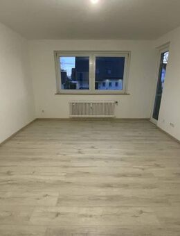 Schöne 3-Zimmer-Wohnung mit neuem Laminatboden frei! - Gütersloh