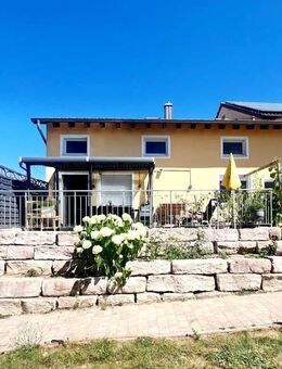 "Haus im Haus Feeling" - großzügige 5-Zimmer Wohnung mit Süd-Terrasse nahe Bad Abbach - Kelheim