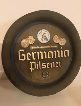 Germania Pilsener: Fassboden / Holzoptik - Düren