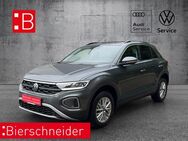 VW T-Roc, 1.0 TSI 16 CONNECT, Jahr 2023 - Treuchtlingen