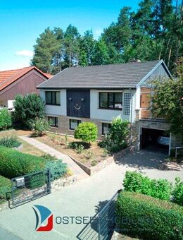 Tollensesee, EFH, Souterrain m. Garage, Wfl. ca. 187 m², HWR, Hobby, Arb.-Zi., 2 Bäder -, 1 x Wanne, 1 x Dusche, Wi.-Gart., Terrasse, Gartenhaus m. K - Groß Nemerow