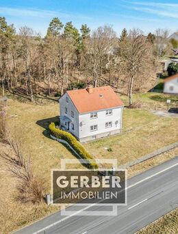 Vermietetes Zweifamilienhaus mit schönen Weitblicken - Berg (Regierungsbezirk Oberfranken)