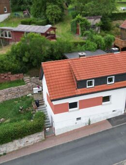 Platz für die ganze Familie: Einfamilienhaus direkt in Neuhof mit Garten - Neuhof (Hessen)