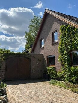 Großzügiges Einfamilienhaus mit Einliegerwohnung, Vollkeller und viel Platz für Ihre Ideen - Bimöhlen
