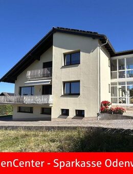 Sonnig und mit herrlichem Ausblick. Großzügiges Einfamilienhaus in Odenwälder Höhenlage - Bad König