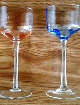 2 Weingläser, rose & blau - Leipzig Alt-West