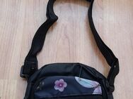 Damen Handytasche Schmetterling Blume Umhängetasche Seitentasche - NEU - - Dormagen