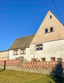 Viel Platz, ländliche Ruhe & echtes Potenzial - Haus mit Scheune in Feldrandlage - Brand-Erbisdorf