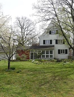 Herrschaftliches Wohnen mit wunderschönem Garten und Praxisanbau. - Bietigheim-Bissingen