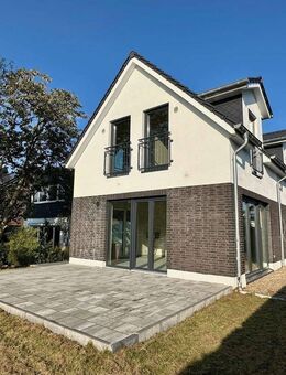 A+ Doppelhaus zum Erstbezug, 2 Terrassen und sonniger Westgarten - Schenefeld (Landkreis Pinneberg)