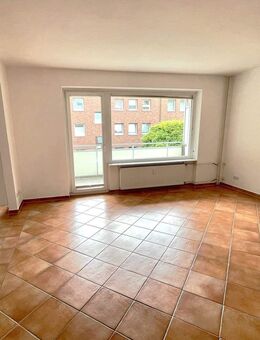 Wohnen mit Wohlfühlcharakter! Lichtdurchflutete 2-Zimmer-Wohnung mit großem Süd-Balkon - Hamburg