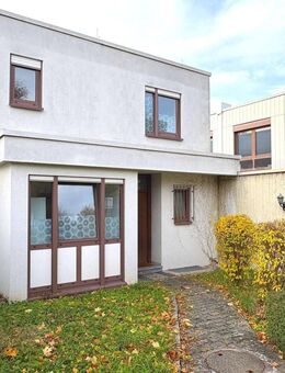 Großzügiges Haus mit zwei Garagen! - Bietigheim-Bissingen