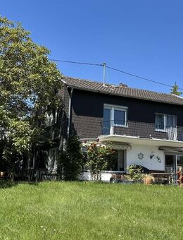 Einfamilienhaus mit zwei Garagen und Traumgarten in Bonn-Hoholz - Bonn