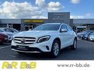 Mercedes GLA 200, , Jahr 2016 - Paderborn