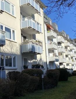 *PROVISIONSFREI !* Zur Kapitalanlage ! Helle, vermietete 3-Raum-ETW mit Balkon in D- Benrath ! - Düsseldorf