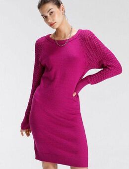 Tamaris Strickkleid bis Mitte des Oberschenkels, modern, aus Viskosemischung, Langarm