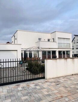 Attraktives, repräsentatives Architektenhaus als Energieeffizienzhaus in Top Lage von Kelsterbach - Groß Gerau Zentrum