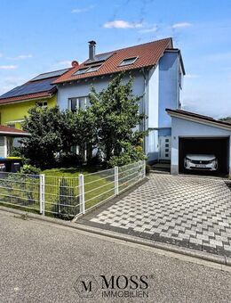 Sonnenverwöhnter Familientraum mit Pool, Sauna & Garten - in Umkirchs Bestlage - Umkirch