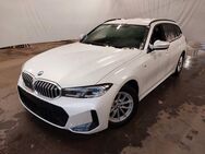 BMW 320 i Touring M Sport ACC RFK HiFi QI KZU adptLED - Roßtal