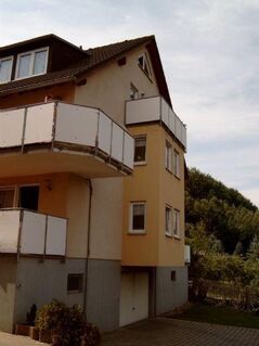 Sehr schöne 3-Zi.-Wohnung in Schwarzenberg - Neuwelt, mit 1 Balkon und Garten