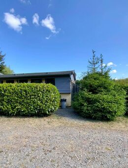 Gepflegtes und ausgestattes Ferienhaus auf ca. 138 m² Grundstück, Verpflichtung zur Vermietung, in einer sehr ruhigen Lage in Waxweiler. - Waxweiler