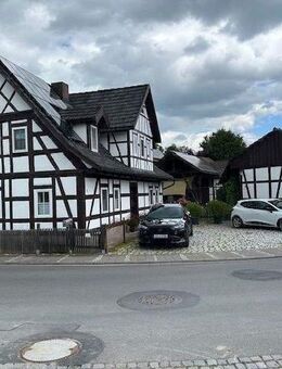Individuelles Einfamilienhaus mit Nebengebäude in Weitramsdorf - Coburg