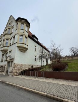Attraktives Mehrfamilienhaus im Herzen Apoldas mit benachbartem Baugrundstüück - Apolda