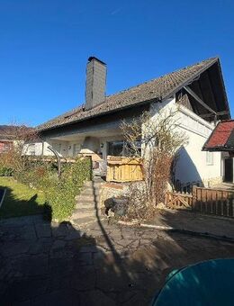 Hier ist Platz für 2 Familien - MFH mit POOL und großem Grundstück in ländlicher Umgebung! - Lisberg
