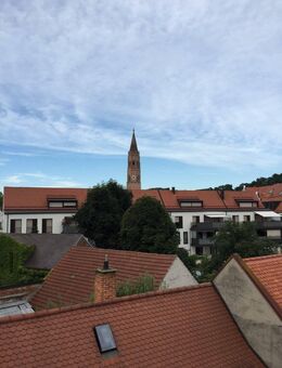 Landshut-Neustadt, 2-Zi. DG-Maisonette-Whg. im sanierten Altbau, Balkon, Parkett, EBK - Landshut