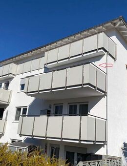 Zwei Zimmer Wohnung im 2. Obergeschoß mit Balkon und Tiefgaragen Stellplatz - Rottweil