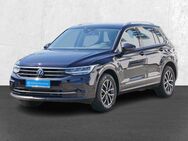 VW Tiguan, 2.0 TDI Life, Jahr 2023 - Lehrte