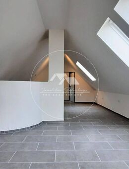 Licht, Raum & Ruhe: Maisonette mit zwei Balkonen und Wohlfühlbad - Nittendorf (Markt)
