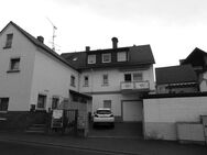 Traumhaftes Einfamilienhaus mit Pool, Garten und Balkon in begehrter Kälberauer Lage! - Alzenau