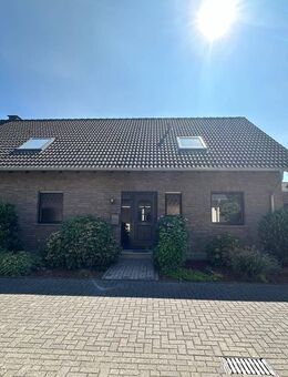 Freistehendes Einfamilienhaus mit Ausbaupotenzial - Inden