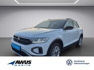 VW T-Roc, 1.5 TSI Life, Jahr 2024 - Schwerin