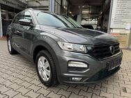 VW T-Roc, 1.0 TSI OPF, Jahr 2021 - Frankfurt (Main)