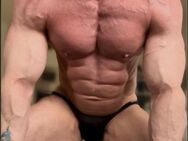 Bodybuilder Peter mit Perle erzählt.... - Duisburg Zentrum